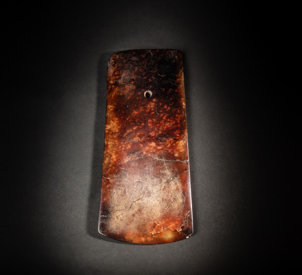 View full screen - View 1 of Lot 87. A superb reddish-brown jade axe, Neolithic period | 新石器時代 褐玉鏟.