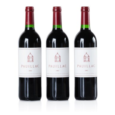 View full screen - View 1 of Lot 1548. Pauillac de Château Latour 2002 (3 BT).