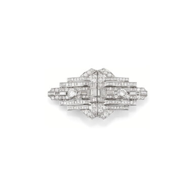 View full screen - View 1 of Lot 32. BROCHE DOUBLE-CLIP DIAMANTS, VERS 1930 | DIAMOND DOUBLE CLIP BROOCH, 1930S.