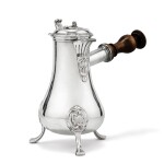 A large silver chocolate-pot, Charles Spire, Paris, 1745-1746 | Grande chocolatière en argent par Charles Spire, Paris, 1745-1746