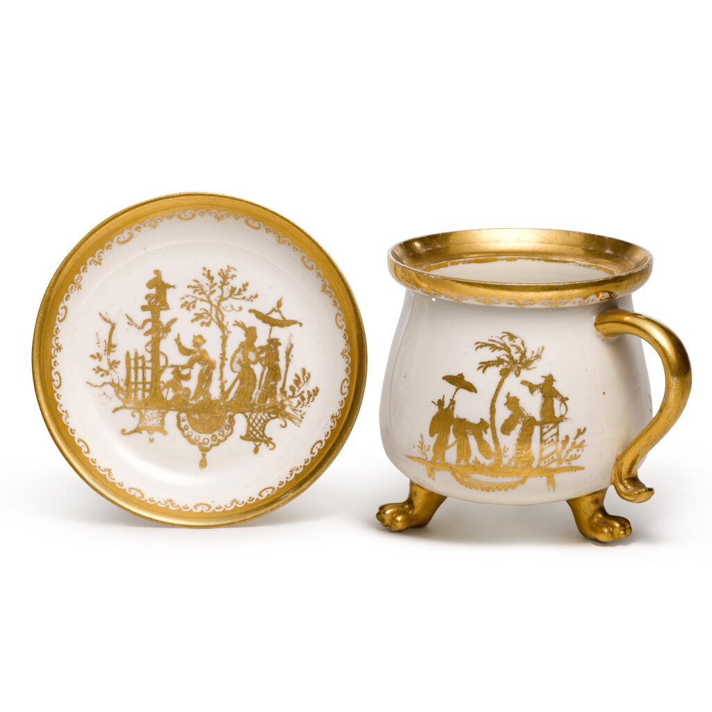 View full screen - View 1 of Lot 147. A Meissen 'goldchinesen' cream pot and a saucer, Circa 1725.