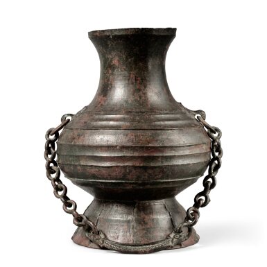 View full screen - View 1 of Lot 259. An archaic bronze vessel (Hu), Han Dynasty | 漢 青銅鋪首壺.