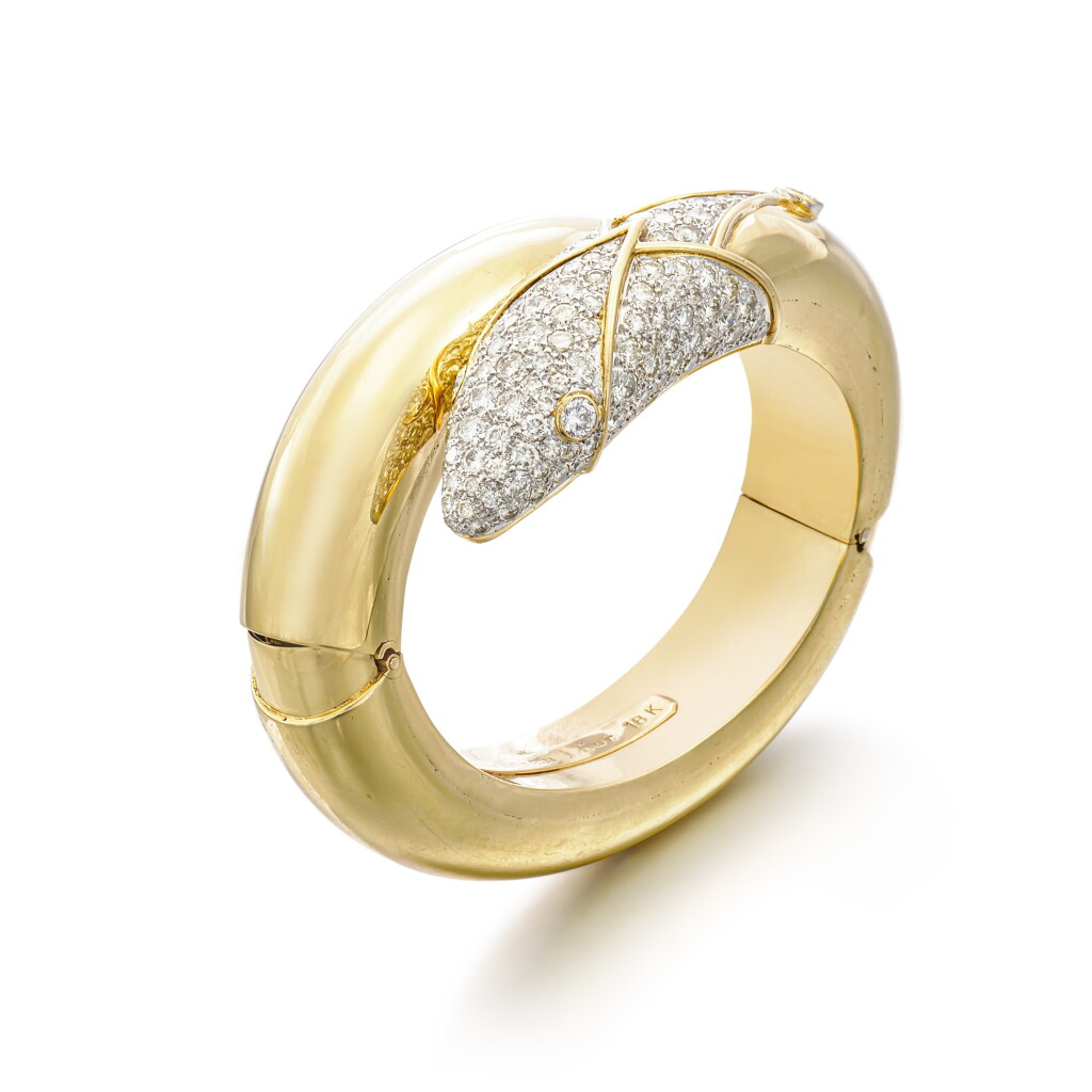View full screen - View 1 of Lot 1863. Diamond Bangle | 品牌鑽石手鐲.