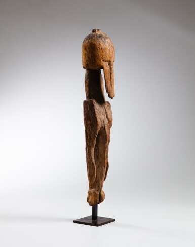 View full screen - View 1 of Lot 20. Statue porteur de masque, Dogon, Mali | Figure, Dogon, Mali.