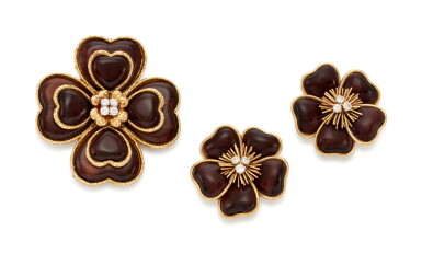 View full screen - View 1 of Lot 101. WOOD AND DIAMOND DEMI-PARURE (DEMI-PARURE IN LEGNO E DIAMANTI) | VAN CLEEF & ARPELS.