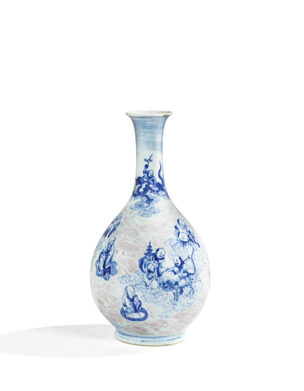 View full screen - View 1 of Lot 10. VASE BOUTEILLE EN PORCELAINE BLEU BLANC ET ROUGE DE CUIVRE DYNASTIE QING, XIXE SIÈCLE | 清十九世紀 青花釉裡紅八仙過海圖長頸瓶 | A blue and white and copper-red decorated bottle vase, Qing Dynasty, 19th century.