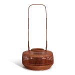 Tanabe Chiku'unsai II (1910–2000), Japan, Showa period, A bamboo ‘fuki’ basket 二代田辺竹雲齋作 (1910 – 2000年) 昭和時期 日本竹編富貴提梁花籠