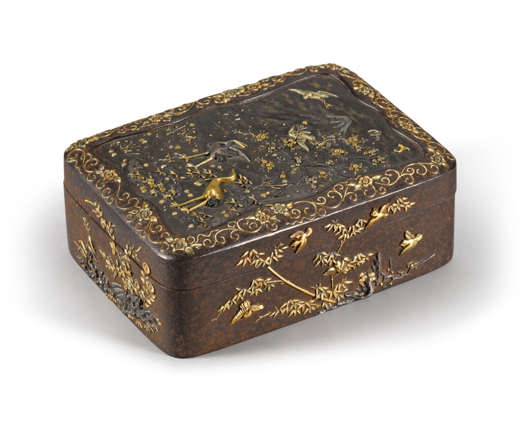 View full screen - View 1 of Lot 106. AN IRON BOX AND COVER, SIGNED HOSOYA MASANOBU, MEIJI PERIOD, LATE 19TH CENTURY.