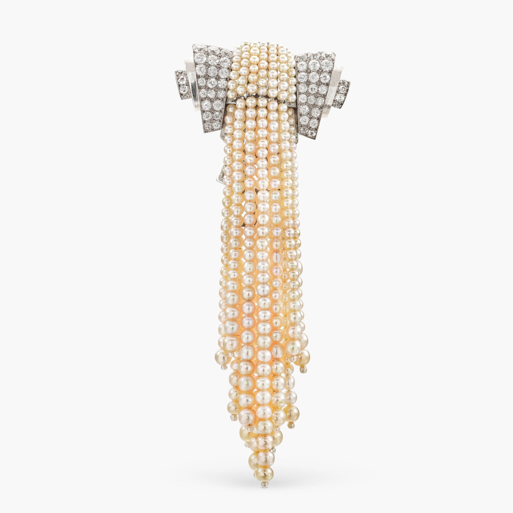 View full screen - View 1 of Lot 1712. Art Deco Natural Pearl, Seed Pearl and Diamond Brooch | 裝飾藝術風格 天然珍珠 配 珍珠 及 鑽石 胸針.