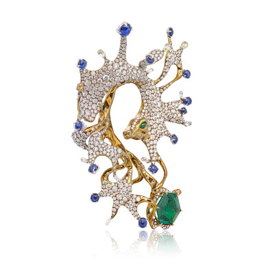 View full screen - View 1 of Lot 1947. 'The Stag' Emerald, Diamond and Sapphire Brooch | 趙心綺 | 「瘋狂的鹿」「哥倫比亞」祖母綠 配 鑽石 及 藍寶石 胸針 (祖母綠 重約10.07克拉).