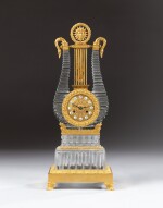 A lyre clock in gilt bronze and cut Vonêche crystal, Charles X period, circa 1820, attributed à l'Escalier de cristal (widow Désarnaud, Palais Royal) | Pendule lyre en bronze doré et cristal de Vonêche taillé, d'epoque Charles X, vers 1820, attribué à l'Escalier de cristal (veuve Désarnaud, Palais Royal)