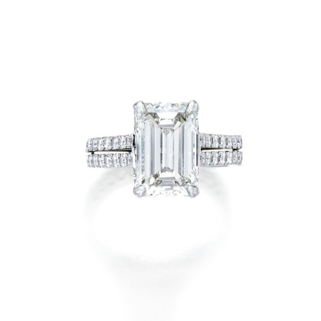 View full screen - View 1 of Lot 81. Diamond Ring.