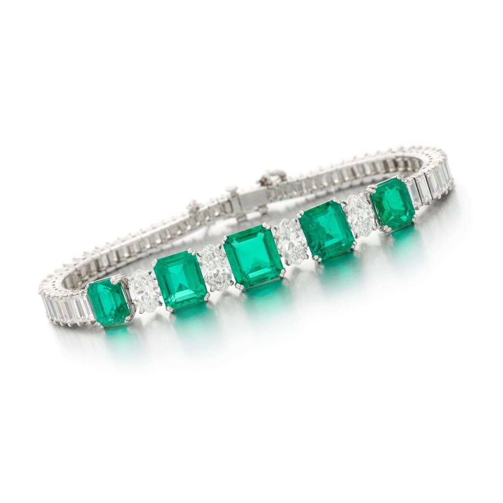View full screen - View 1 of Lot 244. Emerald and diamond bracelet (Bracciale in smeraldi e diamanti).