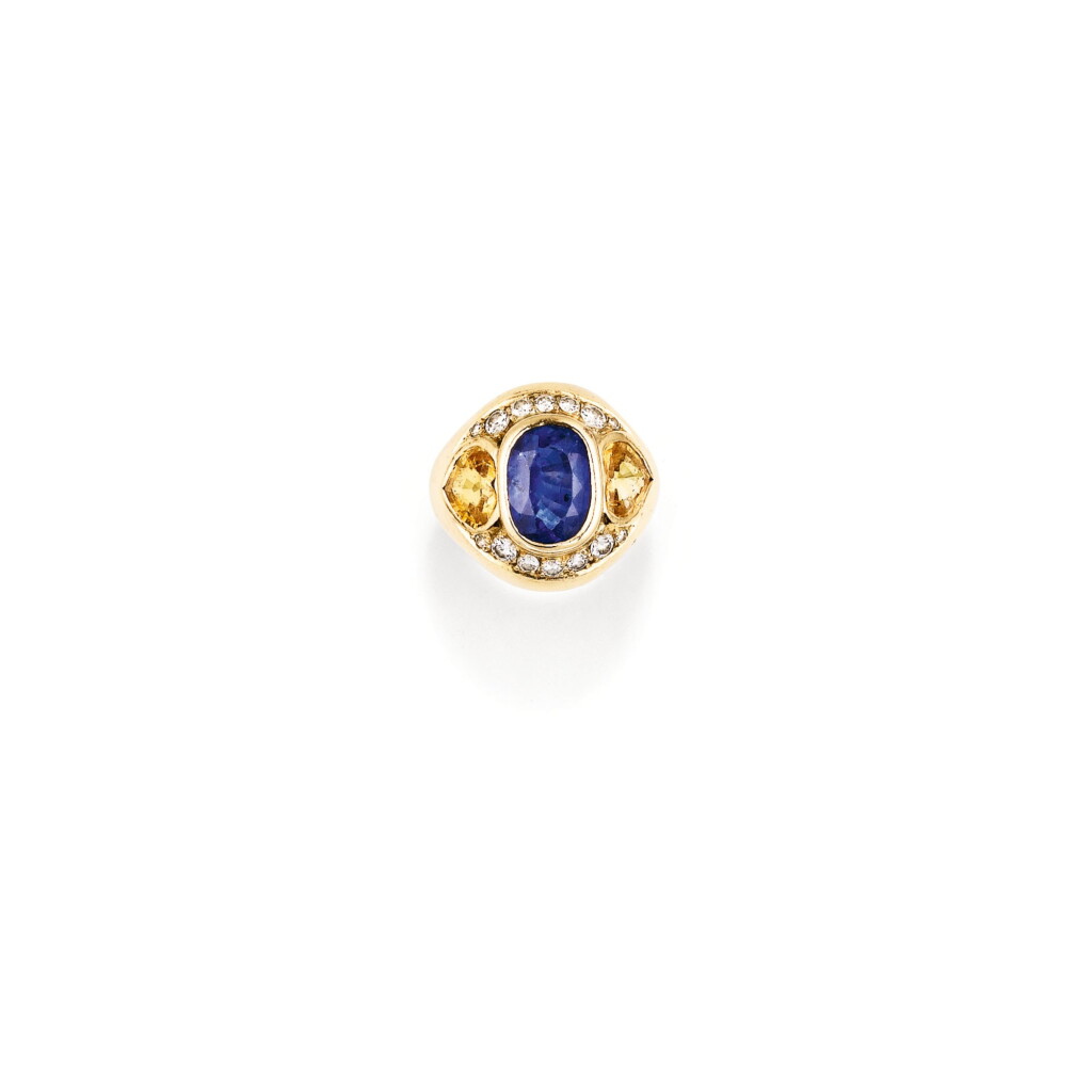 View full screen - View 1 of Lot 42. BAGUE SAPHIRS ET DIAMANTS, DUBAIL | SAPPHIRE AND DIAMOND RING, DUBAIL.