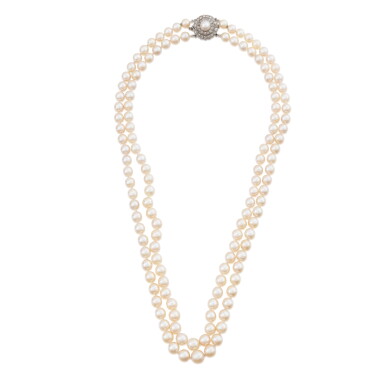 View full screen - View 1 of Lot 73. Collier de perles de culture | Cultured pearl necklace.