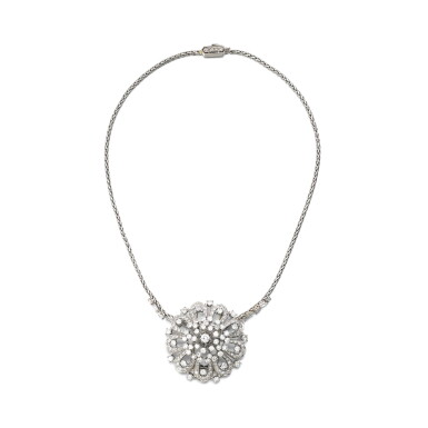 View full screen - View 1 of Lot 131. Broche-pendentif diamants | Diamond pendant-brooch.
