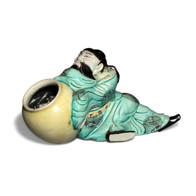 View full screen - View 1 of Lot 643. A famille-verte biscuit 'Li Bai' water pot, Qing dynasty, Kangxi period | 清康熙 素三彩李白醉酒水盃.