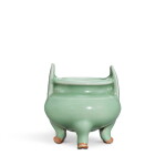 A Longquan celadon glazed incense burner, Southern Song dynasty | 南宋 龍泉青釉雙耳三足爐