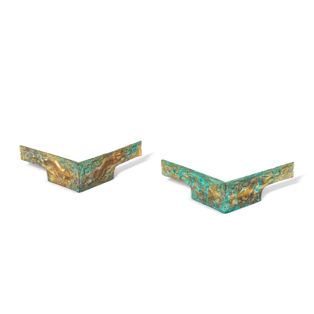 View full screen - View 1 of Lot 3022. Two gilt-bronze 'tiger' corner brackets, Western Han dynasty | 西漢 青銅鎏金虎紋飾一對.