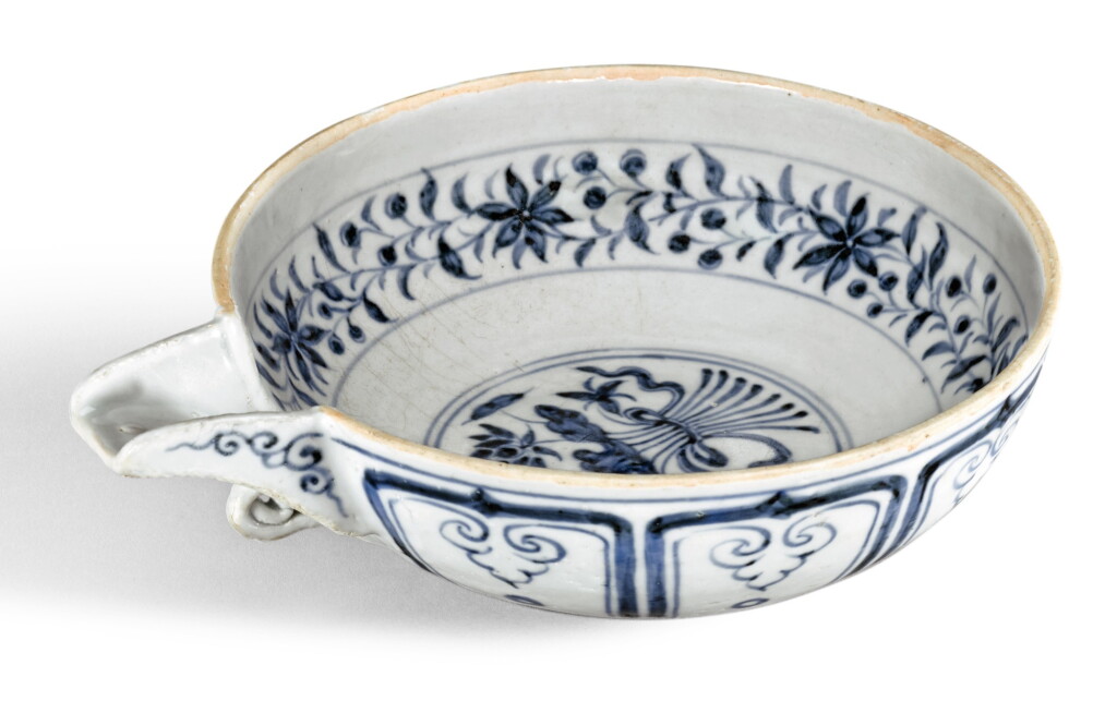 View full screen - View 1 of Lot 137. A BLUE AND WHITE POURING BOWL, YI YUAN DYNASTY | 元 青花一把蓮紋匜.