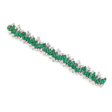 View full screen - View 1 of Lot 167. BRACELET EMERAUDES ET DIAMANTS, MELLERIO, 1983 | EMERALD AND DIAMOND BRACELET, MELLERIO, 1983.