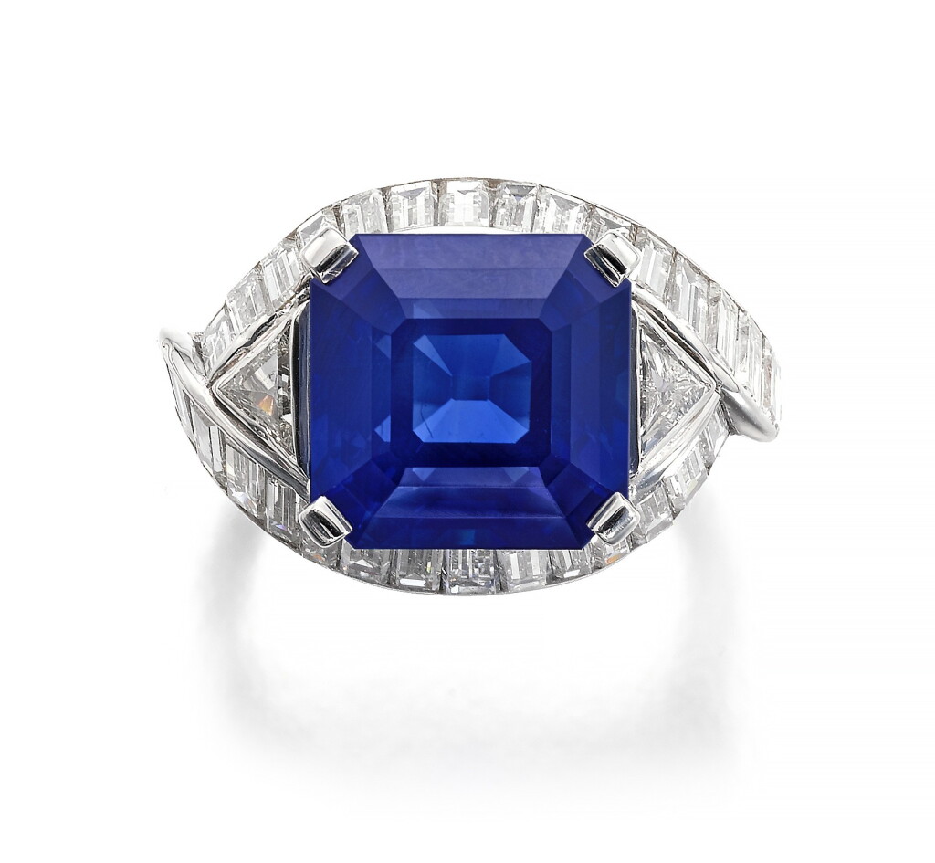 View full screen - View 1 of Lot 159. Fine Sapphire and diamond ring | 藍寶石配鑽石戒指.