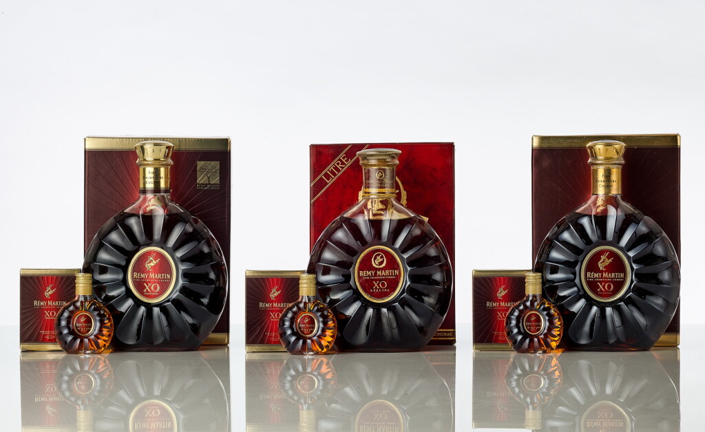 View full screen - View 1 of Lot 5100. Remy Martin XO 40.0 abv NV (3 LITR).