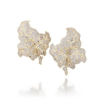 View full screen - View 1 of Lot 136. BUCCELLATI | PAIR OF DIAMOND EARRINGS (PAIO DI ORECCHINI IN DIAMANTI).