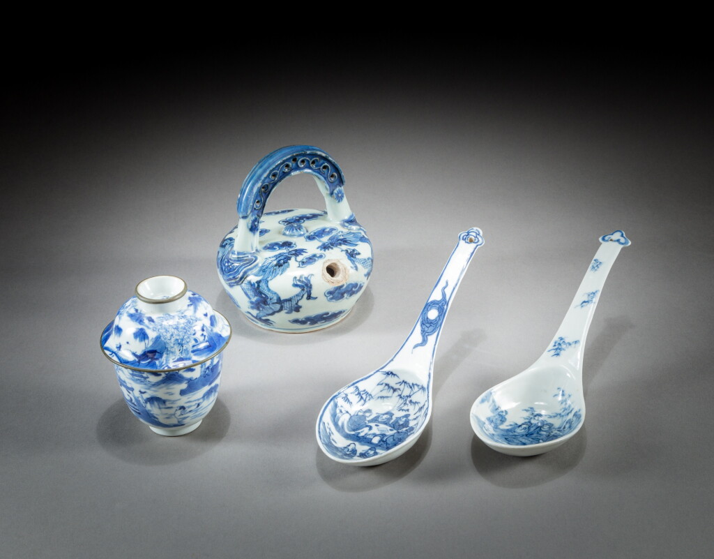 View full screen - View 1 of Lot 210. A group of blue and white wares, China for the Vietnamese court, 19th century | 十九世紀 外銷安南青花瓷器一組七件.
