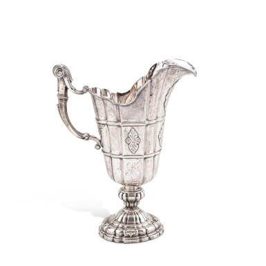 View full screen - View 1 of Lot 116. A German large silver helmet-shaped ewer, probably by Johann Wagenknecht, Augsburg, probably 1732-1733 | Grande aiguière casque en argent, probablement par Johann Wagenkknecht, Augsbourg, probablement 1732-1733.