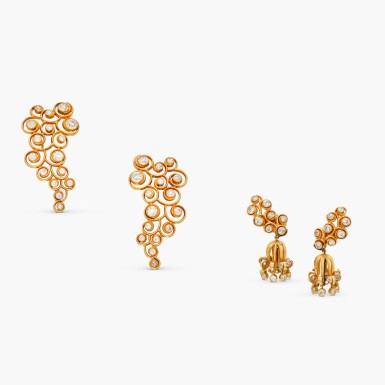 View full screen - View 1 of Lot 5. Pair of Gold and Diamond Clip-Brooches and a Pair of Pendant-Earclips, France K金 配 鑽石 胸針一對 及 耳夾一對,法國.