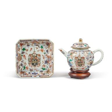 View full screen - View 1 of Lot 654. A Rare Chinese Export Armorial Teapot and Stand, Qing Dynasty, Kangxi Period, circa 1720.