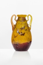 Papillons et grenouilles vase, circa 1890 – 1894