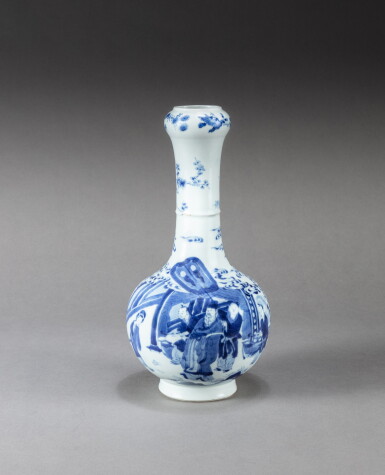 View full screen - View 1 of Lot 205. A blue and white 'scholars' garlic-head vase Qing dynasty, Kangxi period | 清康熙 青花文人雅聚故事紋蒜頭瓶.