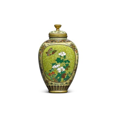 View full screen - View 1 of Lot 21. A cloisonné enamel vase and cover | Attributed to the Kyoto Namikawa workshop | Meiji period, late 19th century.