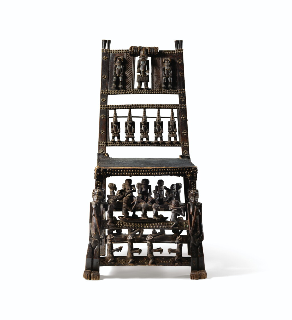 View full screen - View 1 of Lot 49. TRÔNE, CHOKWE, ANGOLA | CHOKWE CHAIR, ANGOLA .