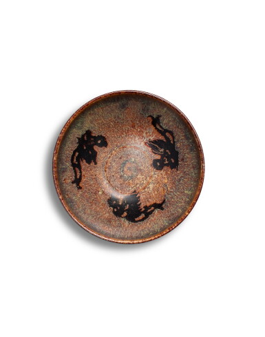View full screen - View 1 of Lot 2001. A Jizhou 'papercut' 'phoenix' tea bowl, Southern Song dynasty | 南宋 吉州窰剪紙貼三鳳紋盌.