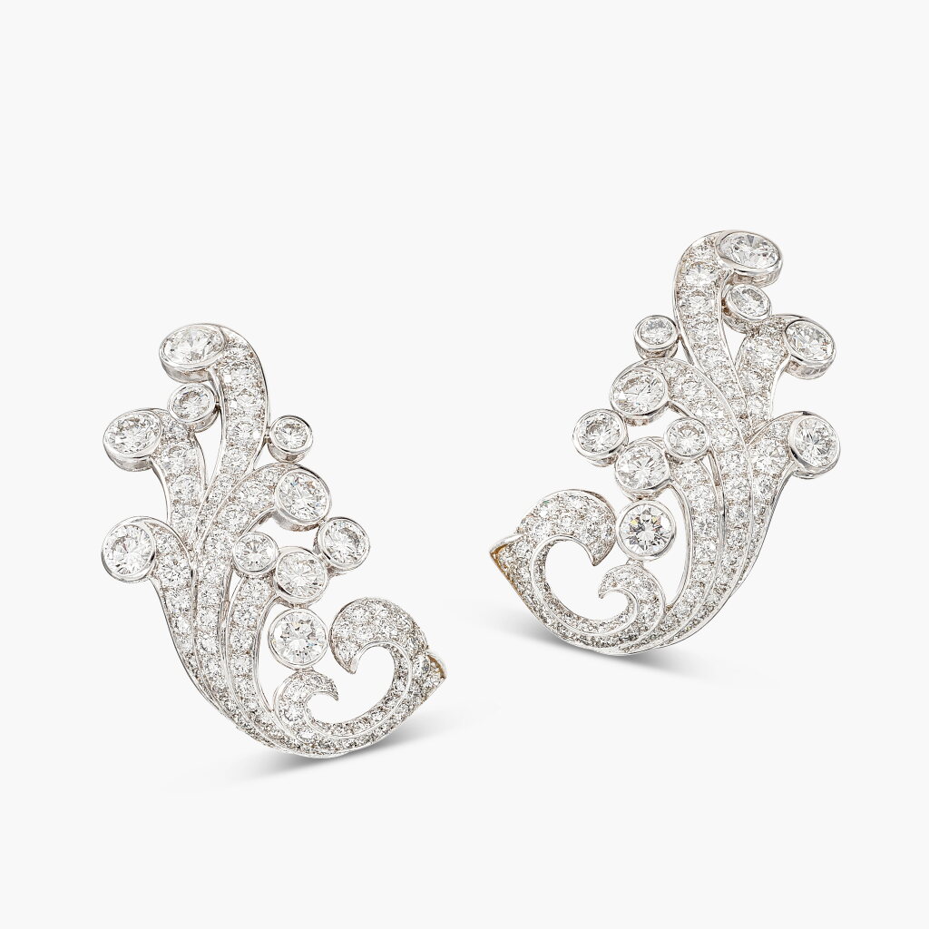 View full screen - View 1 of Lot 1724. Pair of Diamond Earclips | 卡地亞 | 鑽石 耳夾一對.