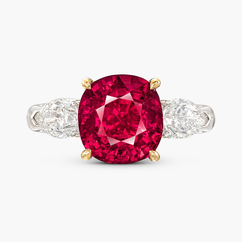 View full screen - View 1 of Lot 1623. Ruby and Diamond Ring | 5.01克拉 天然 「東非」未經加熱紅寶石 配 鑽石 戒指.