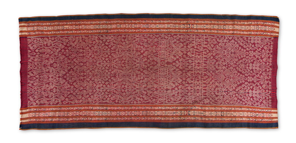 View full screen - View 1 of Lot 52. Jupe kain pilih, Iban, Sarawak, Bornéo, Indonésie, fin du XIXème-début du XXème siècle | Iban kain pilih skirt, Sarawak, Borneo, Indonesia, late XIXth-early XXth century.