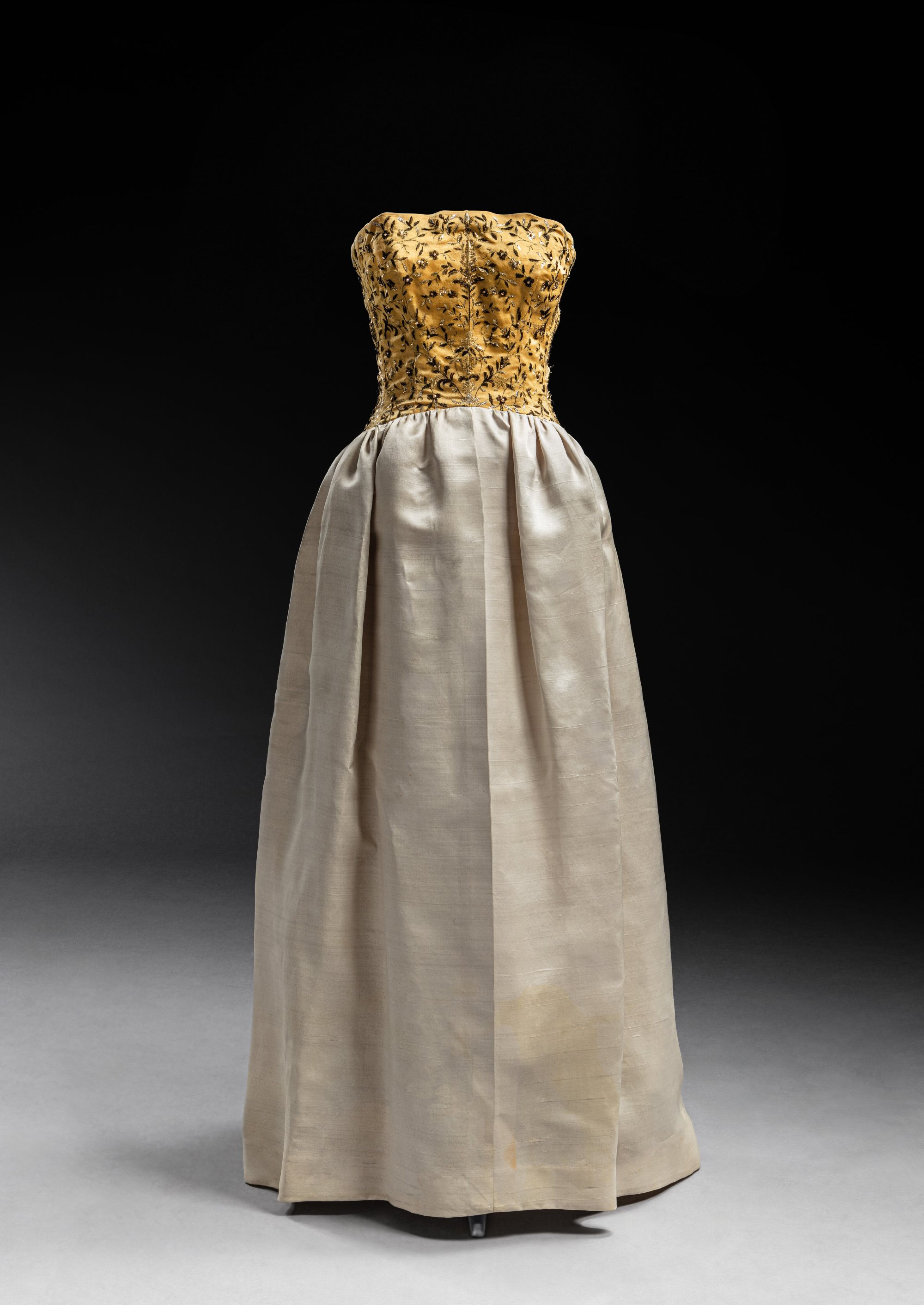 Cristbal Balenciaga | Haute Couture dress featuring a golden yellow Cristbal Balenciaga | Haute Couture dress featuring a golden yellow