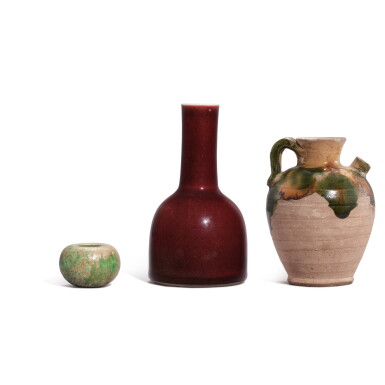 View full screen - View 1 of Lot 3308. A group of three ceramic pieces, Liao - Qing dynasty, 19th century | 遼至清十九世紀 陶瓷器一組三件.