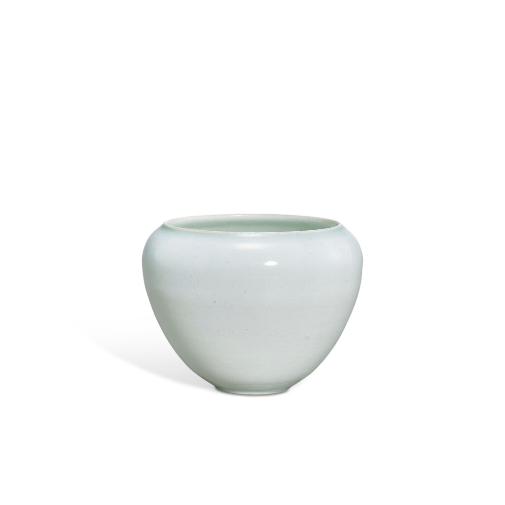 View full screen - View 1 of Lot 9535. A qingbai-glazed alms bowl, Southern Song dynasty | 南宋 青白釉缽.