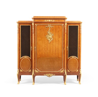 View full screen - View 1 of Lot 181. A gilt-bronze tulipwood and amaranth bookcase, late 19th century early 20th century, by François Linke | Bibliothèque en placage de bois de rose, d'amarante et bronze doré, fin du XIXème siècle - début du XXème siècle, par François Linke.