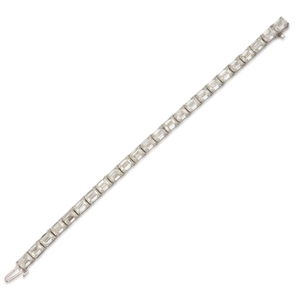 View full screen - View 1 of Lot 418. Diamond Bracelet.