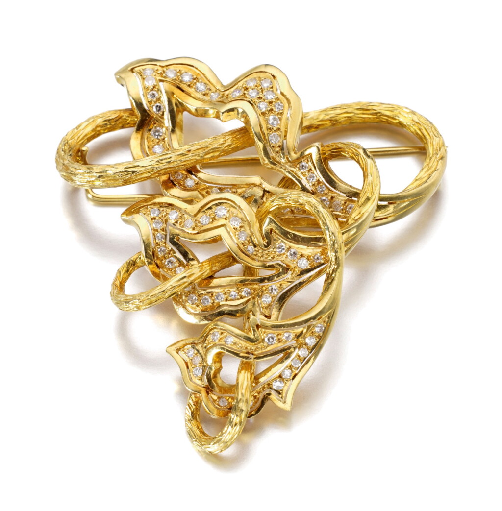View full screen - View 1 of Lot 34. GOLD AND DIAMOND BROOCH | ILIAS LALAOUNIS.