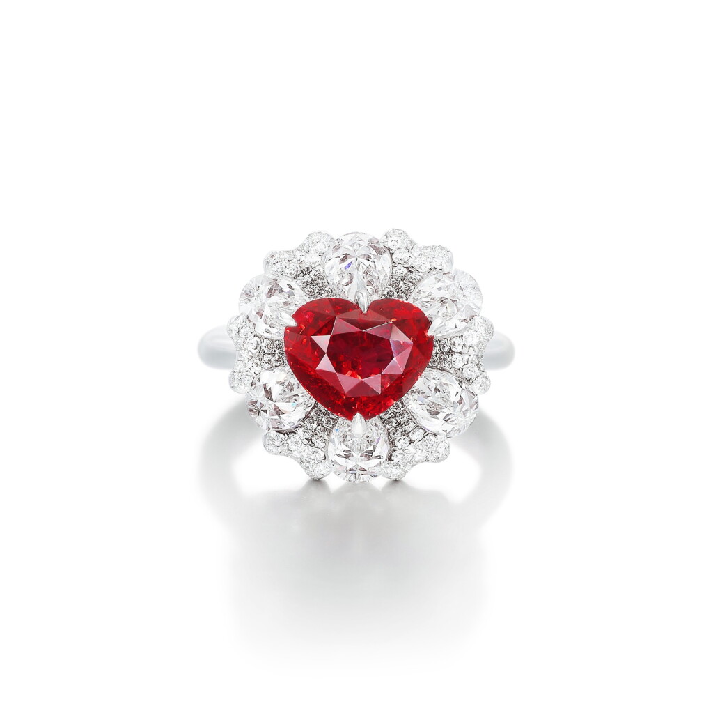 View full screen - View 1 of Lot 1844. Ruby and Diamond Ring | 3.74克拉 天然「莫桑比克」未經加熱紅寶石 配 鑽石 戒指.