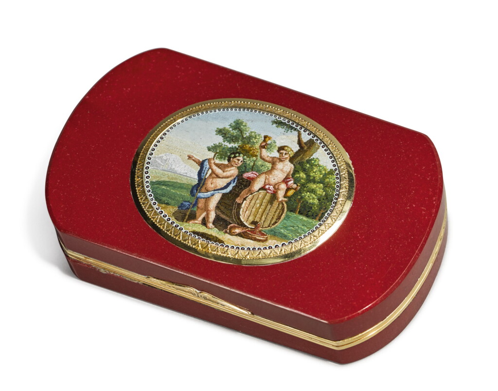 View full screen - View 1 of Lot 7. AN ITALIAN GOLD MOUNTED PURPURINE SNUFF BOX WITH MICROMOSAIC, CAMILLO PICCONI, ROME, 1810-1815.