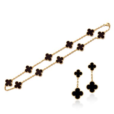 View full screen - View 1 of Lot 1780. 'Alhambra' Onyx Demi-Parure | 梵克雅寶 | 'Alhambra' 縞瑪瑙 項鍊 及 耳墜 套裝.