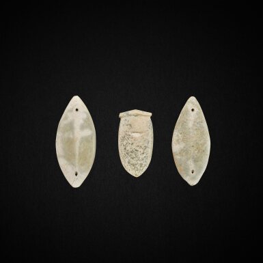 View full screen - View 1 of Lot 3018. Two celadon jade eye covers and a celadon jade cicada, Eastern Han dynasty 東漢 青玉覆眼及玉蟬一組三件.